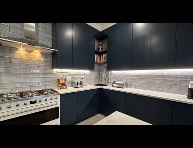 4 BEDROOM HOUSE FOR SALE IN STRAND NORTH